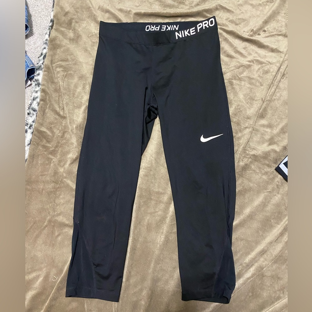 Cropped NikePro leggings, kids large, could fit an adult small